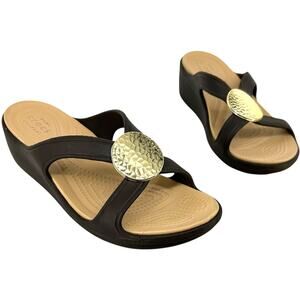 Women's Brown Gold Crocs Sanrah Strappy Platform Wedge Slip On Sandals Sz 8M